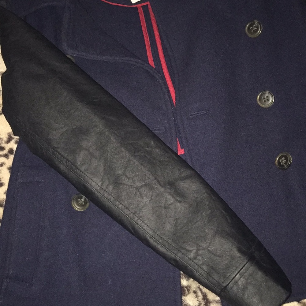 Pea coat ✨ - Picture 2 of 3